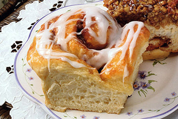Mall-Style Cinnamon Rolls