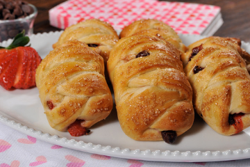 Strawberry-Chocolate Mini Braids
